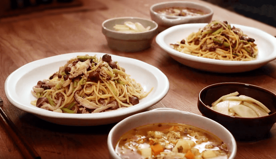 【昨日的美食】料理食谱 11：杂菜汤 + 奶油香菇意大利面